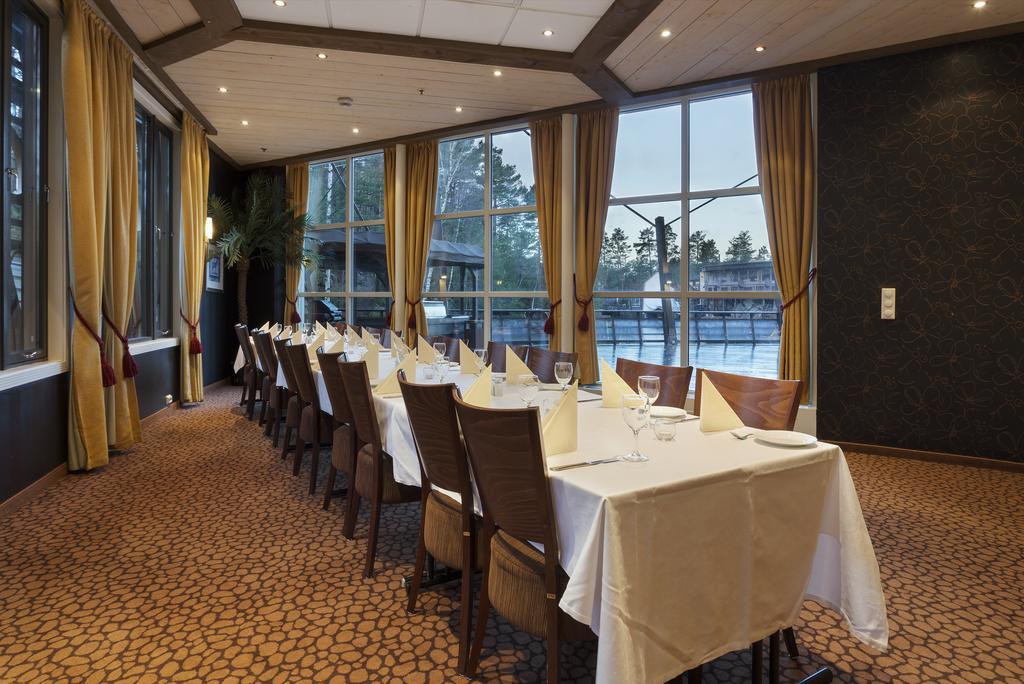 Dyreparken Safarihotell Kristiansand Bagian luar foto